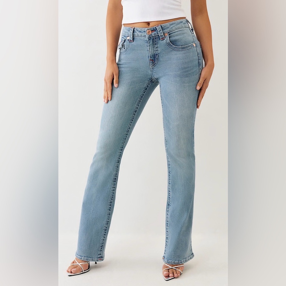 True Religion Becca Mid Rise Big T Bootcut Jean Size 31